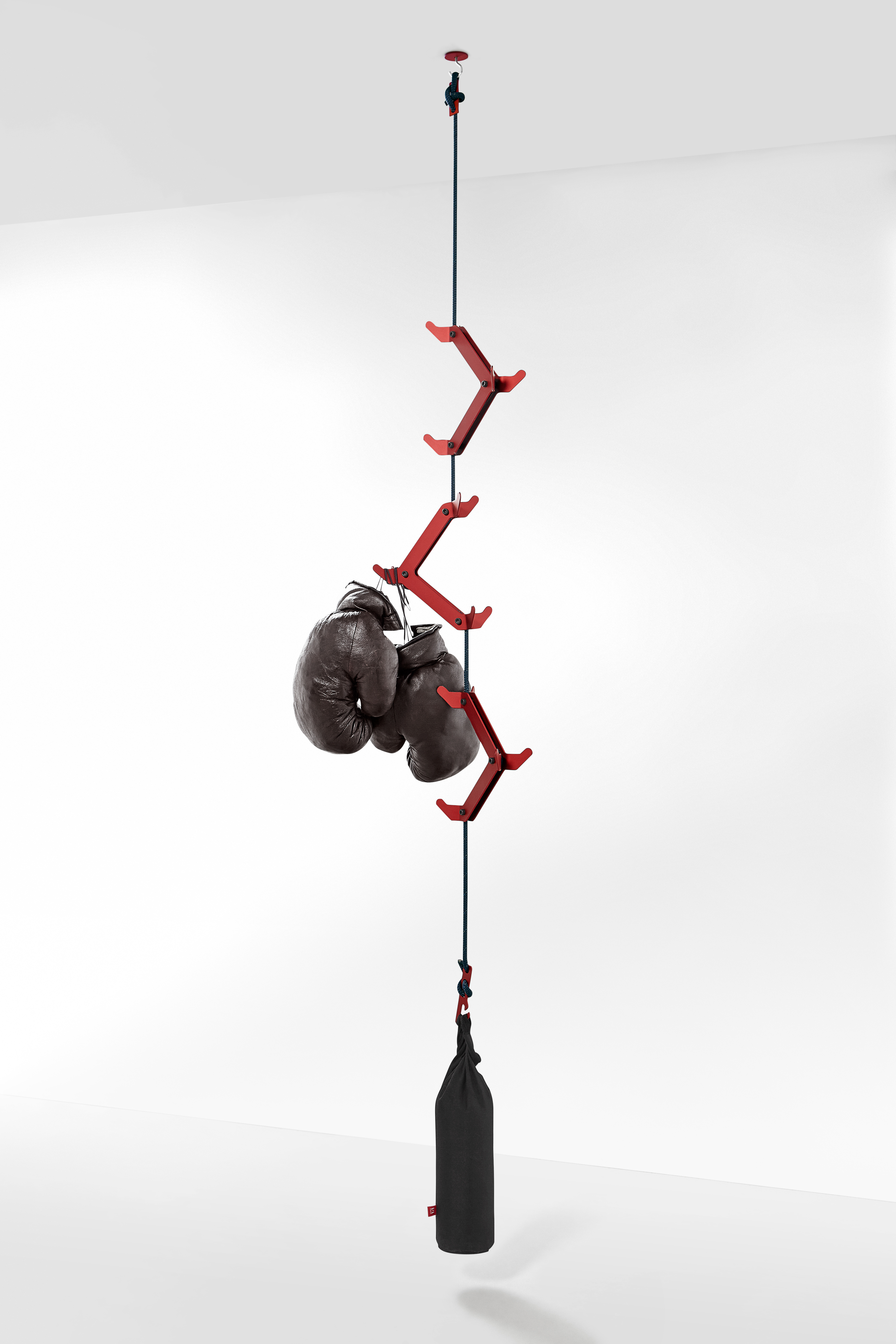 coat hanger，Suspension frame，climb，inspiration，furniture design ，